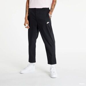 Nike Sportswear Essentials Woven Unlined Sneaker Trousers